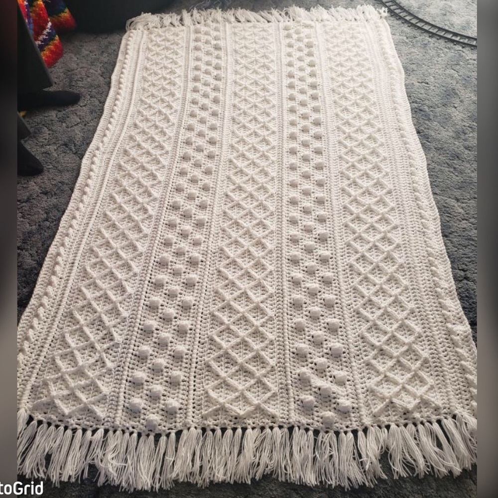 ❄️ Snow White Fisherman Style Afghan w/Fringe Hand Crocheted In White